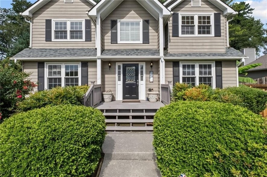 Building Photo - 2680 Nicholas Ct NE