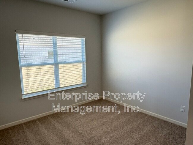 Building Photo - 55 Burr Oak Cv