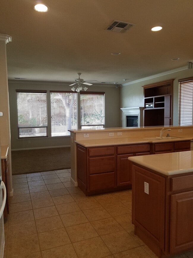 Building Photo - Action Properties R.E.S. Inc. Offering Beautiful Highland Park Single Story 3 Car, 4 Bedroom, Gar...