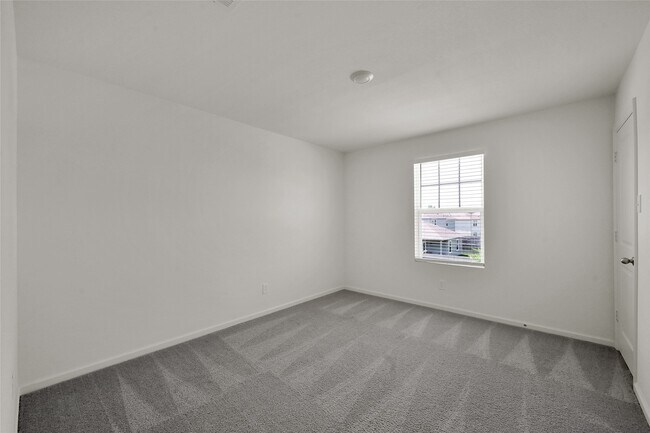 Building Photo - 14818 Calderon Dr