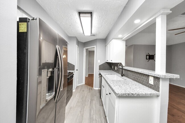 Building Photo - 3514 Spanish Acorn Ln