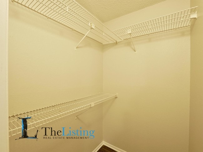 Building Photo - 637 Buoy Ln