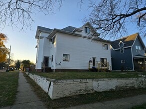 Building Photo - 901 Virginia St