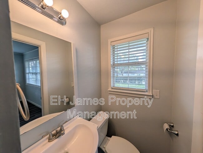 Building Photo - 5214 S Delaware Pl