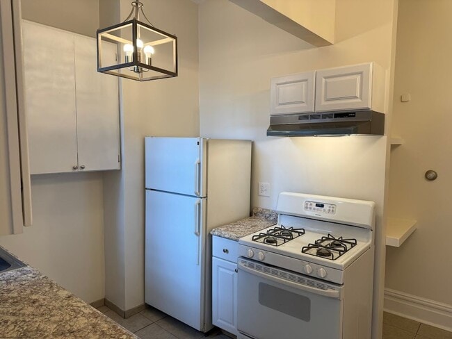 Building Photo - 5431 Howe St