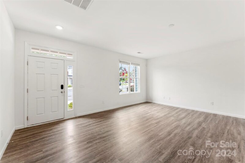 Building Photo - 1030 Beatty Wds Dr