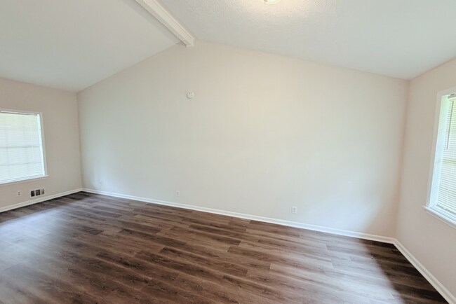 Building Photo - 3131 Goode Rd
