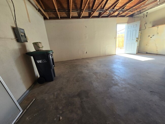 Building Photo - Place 920 W Alene Ave
