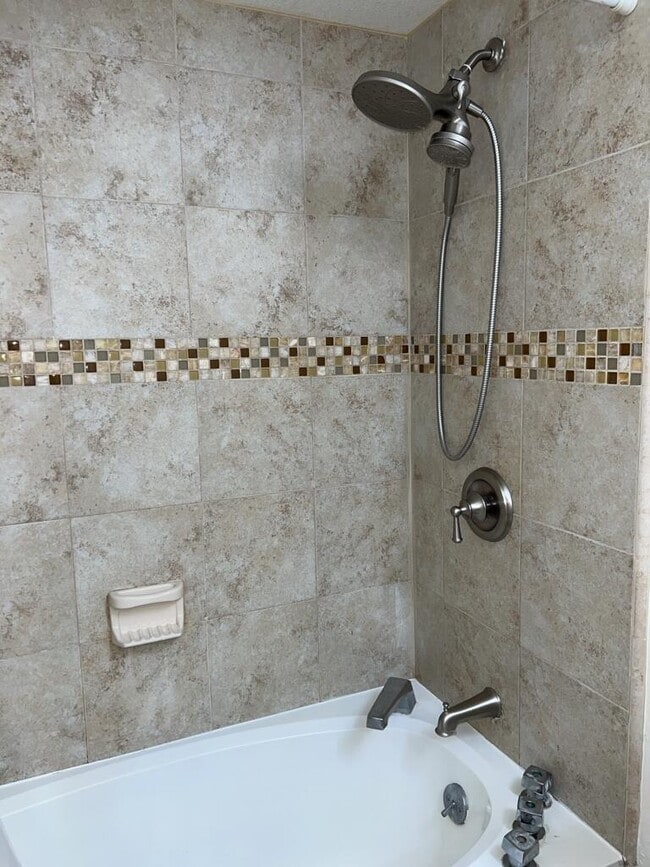 Building Photo - 3094 Bermwood Ln