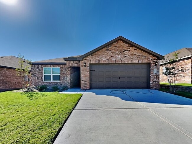 Primary Photo - Chisholm Springs awaits you!