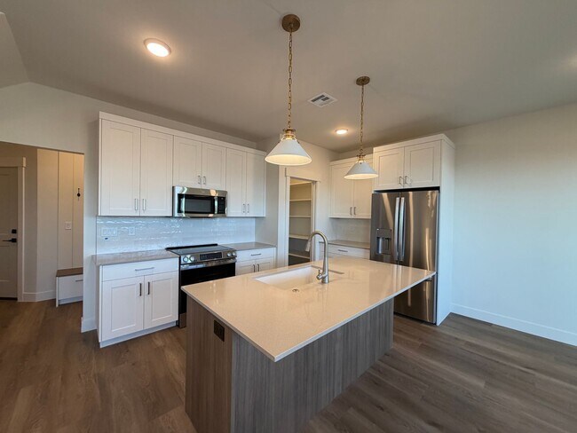 Building Photo - 622 Hemsworth Ln