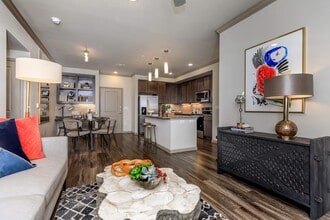 Building Photo - Your Dream Home – 6 Weeks Free!