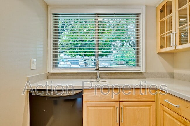 Building Photo - 1963 Landess Ave