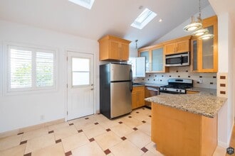 Building Photo - 3823 Prospect Ave