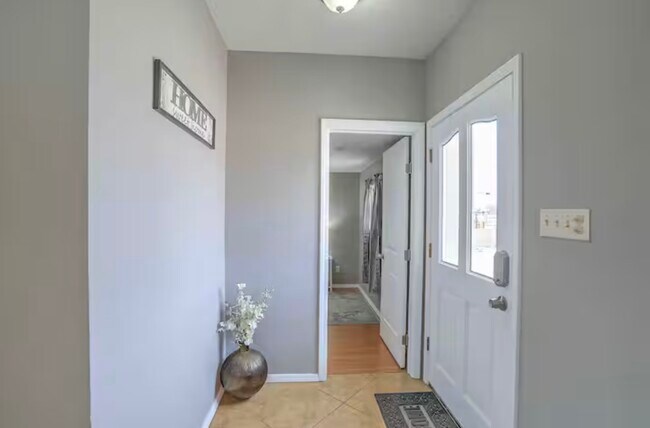 Building Photo - 142 Ortega Rd NW