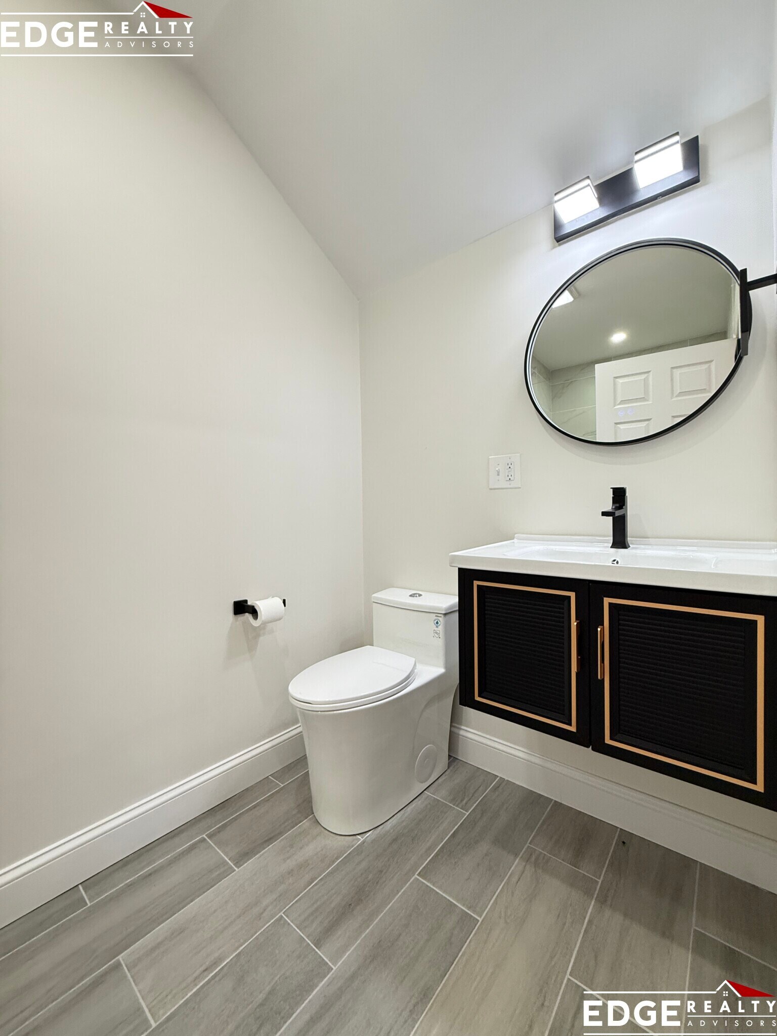 Building Photo - 29 Cottage St