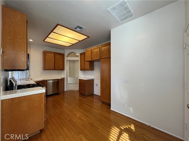 Building Photo - 634 Twin Peaks Ave