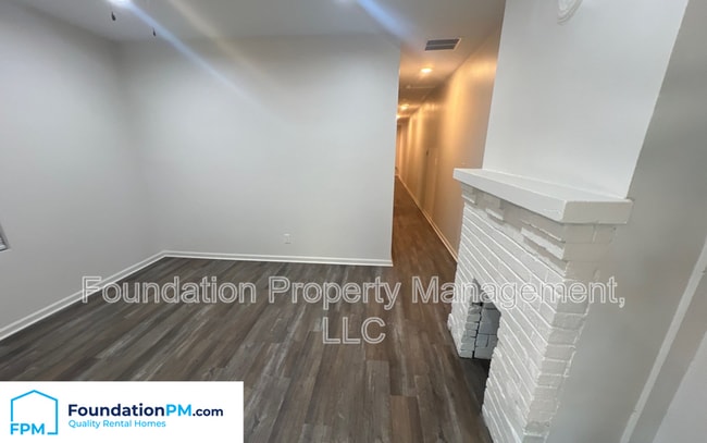 Building Photo - 754 E Trigg Ave