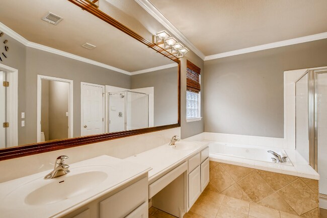 Building Photo - 1606 Buttercup Creek Blvd
