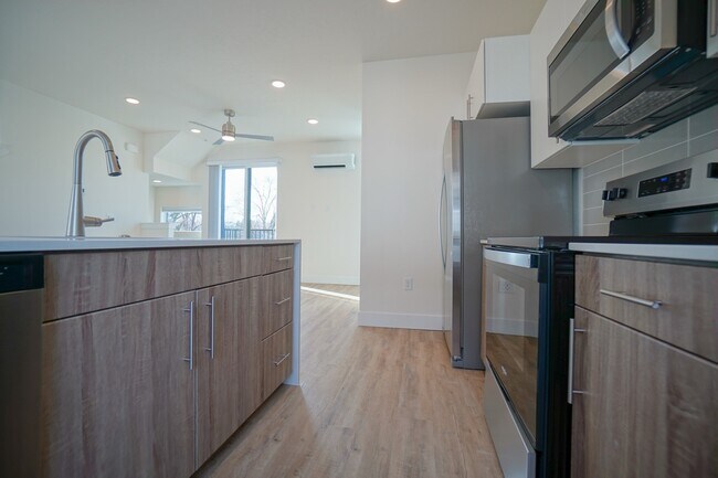 Building Photo - 4625 N Iota Ln