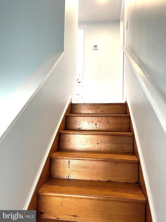 Building Photo - 221 Madison St