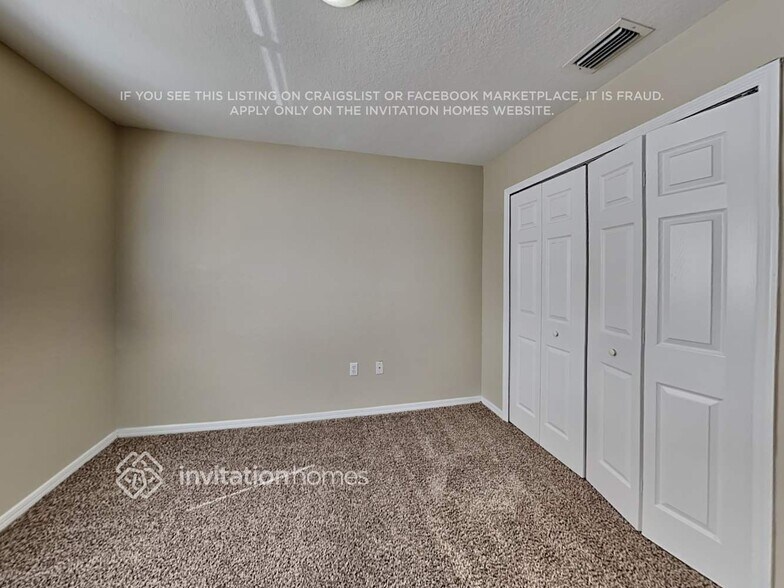 Building Photo - 8887 SW 220th Ln