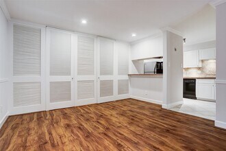 Building Photo - 3131 Cummins St