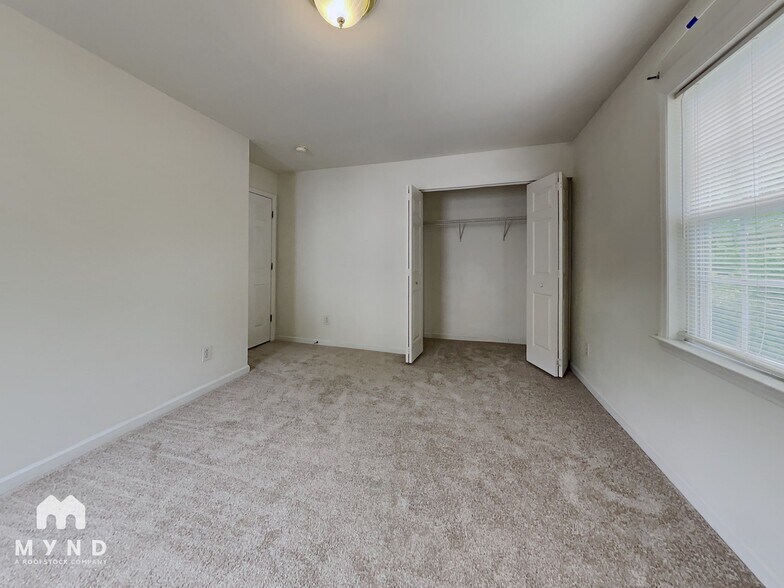Building Photo - 1085 Vauxhall Dr