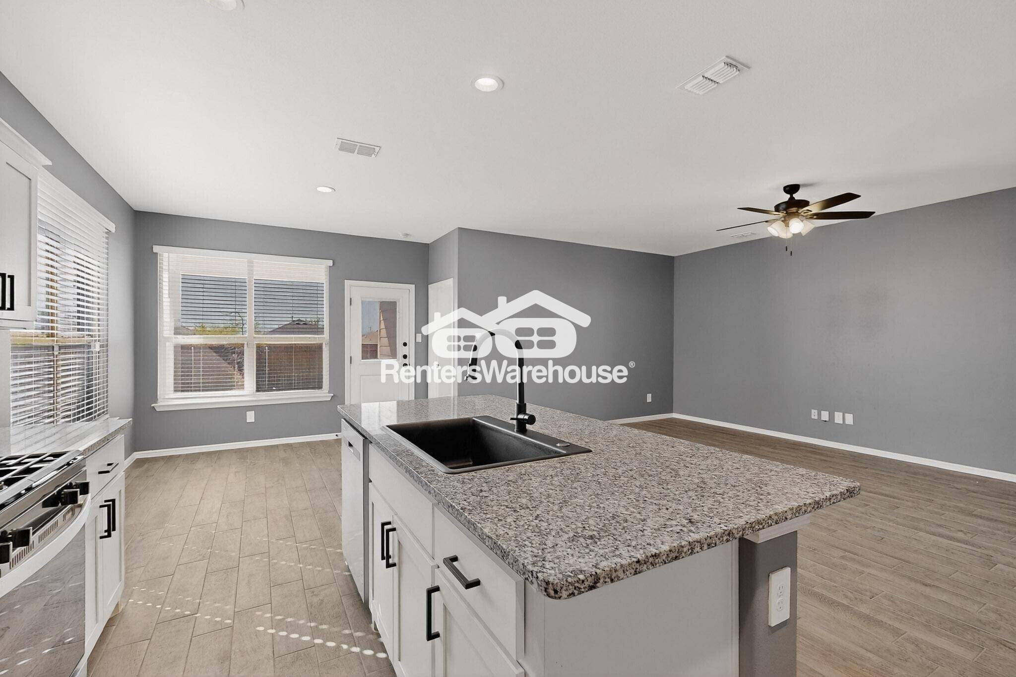 Building Photo - 8517 Centerboard Ln