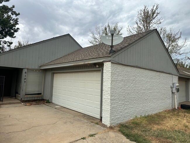Building Photo - 6107 Gaelic Glen Dr