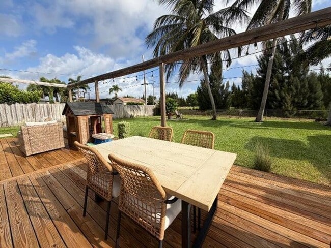 Building Photo - 2637 Exuma Rd