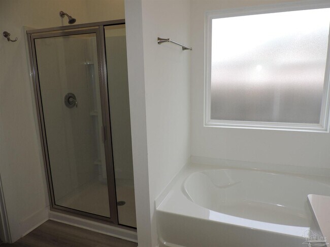 Building Photo - 6521 Paso Fino Dr