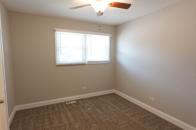 Building Photo - 3136 Olive Rd