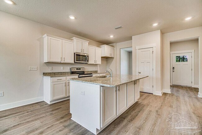 Building Photo - 7917 Sweet Retreat Ln