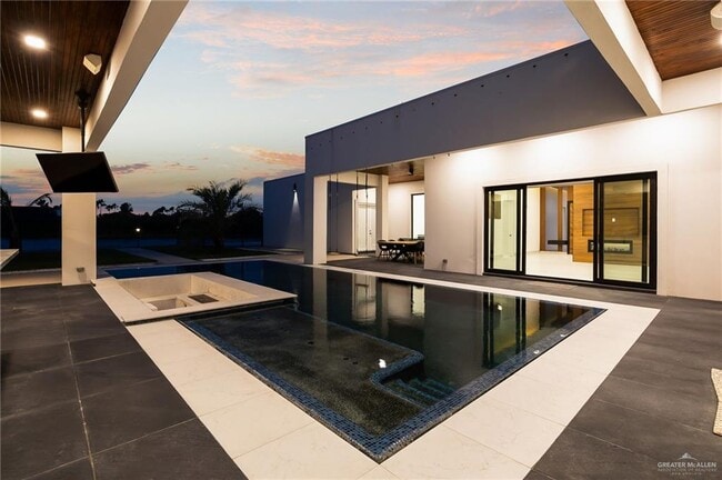 Building Photo - 43 Antigua Dr