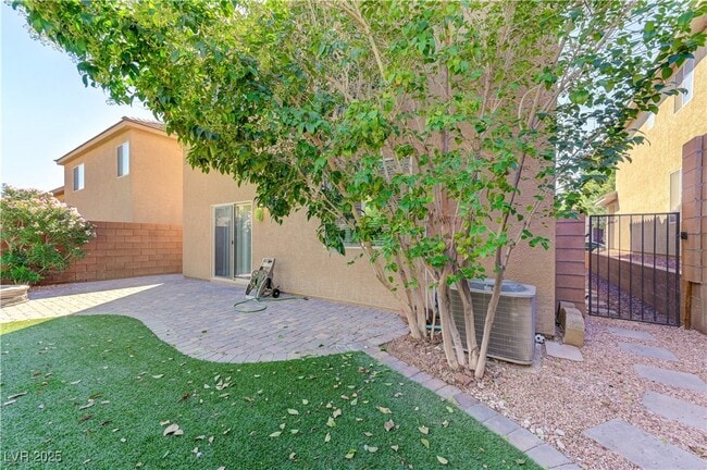 Building Photo - 10638 Mt Blackburn Ave