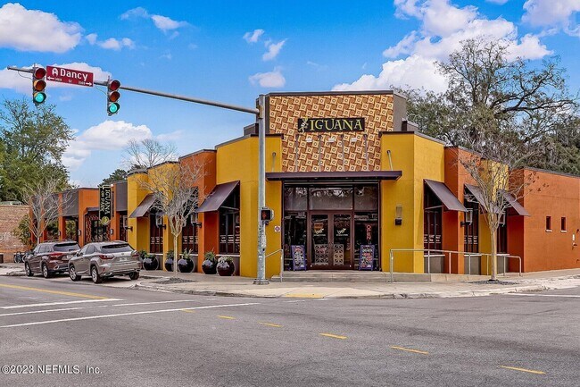Building Photo - 2116 Herschel St