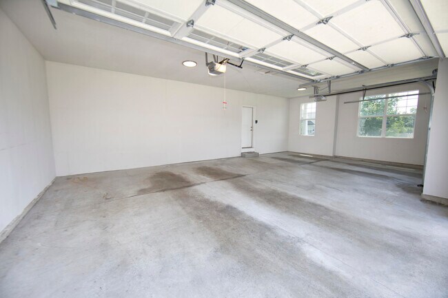 Building Photo - 7850 W Mourning Dove Ln