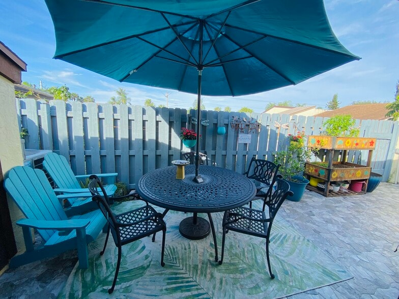 Building Photo - 4938 Alder Dr