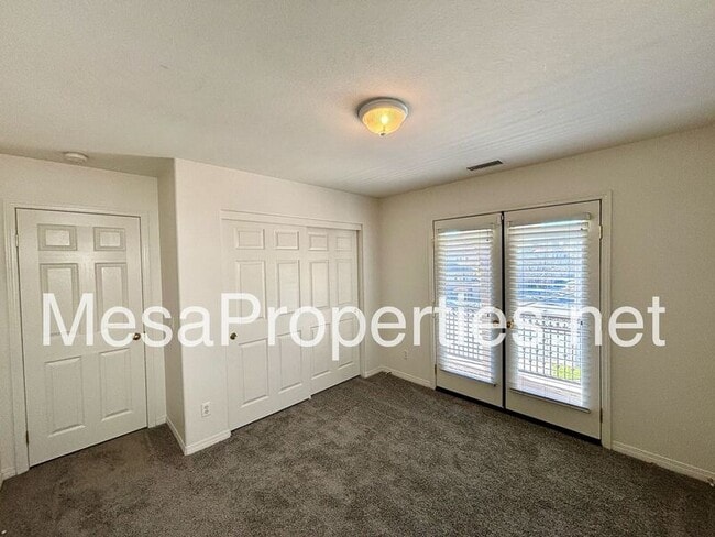 Building Photo - 7401 Roundhill Pl