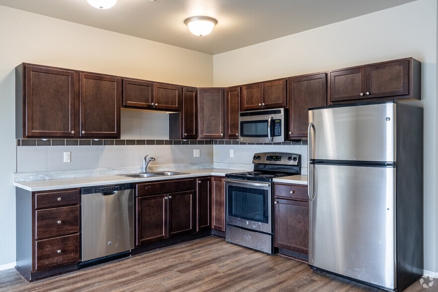 2BR, 2 1/2BA - Kitchen - Jackson Heights Apartments & Townhomes