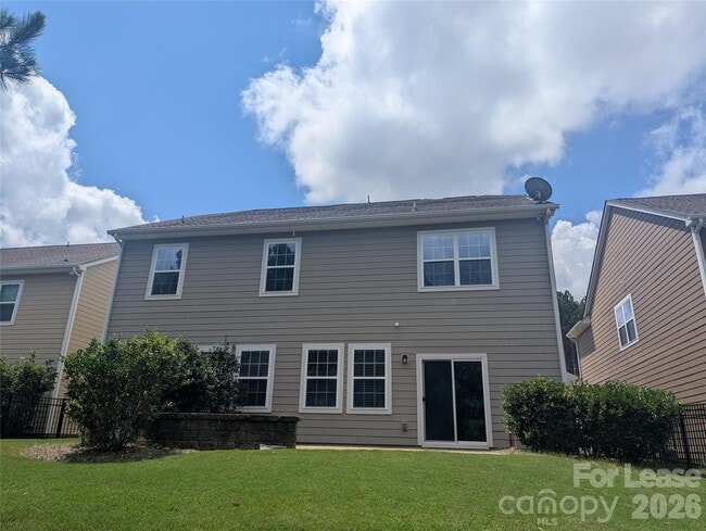 Building Photo - 132 Cherry Bark Dr