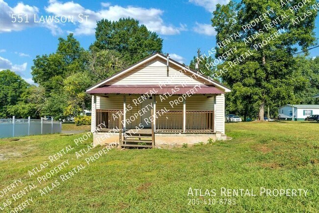 Building Photo - 551 Lawson St