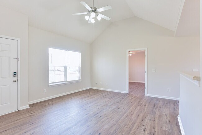 Building Photo - 154 Dreville Dr