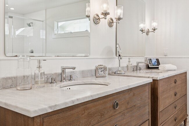 Building Photo - 760 Zinfandel Ln