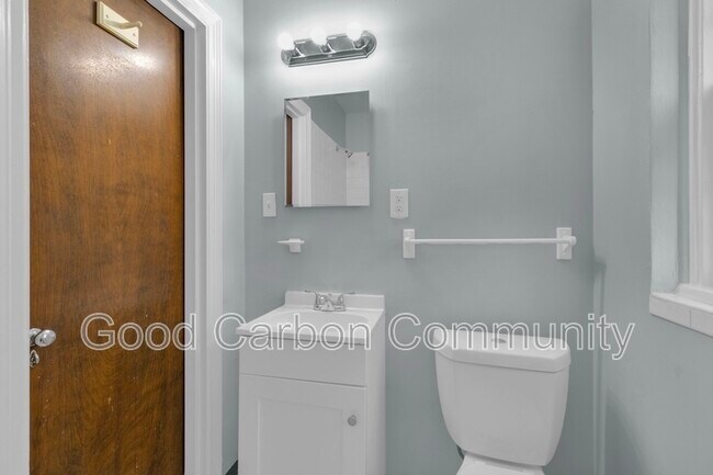 Building Photo - 20 E Morris Ave