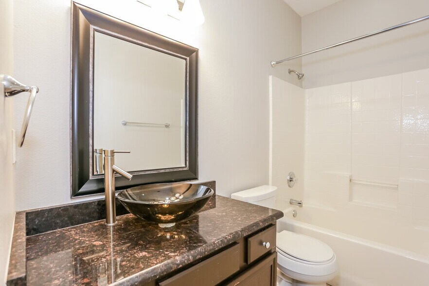 Building Photo - 508 Blueberry Hill Ln