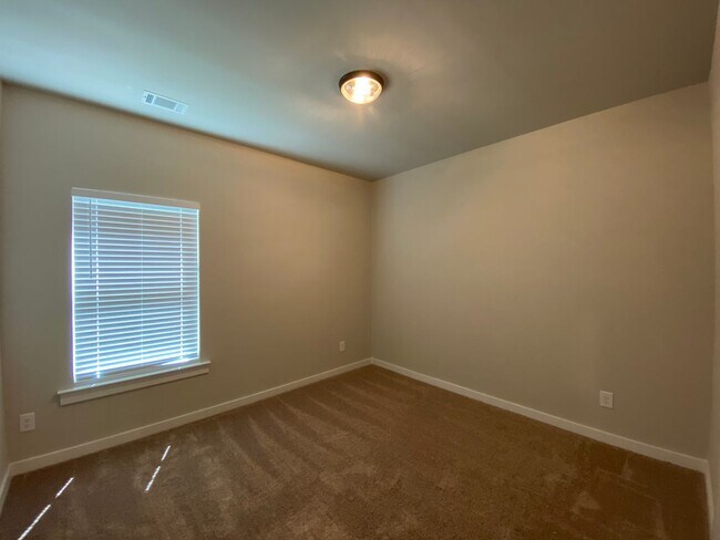 Building Photo - 1245 Brookhaven Dr