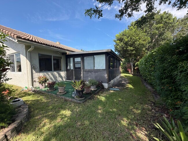 Building Photo - 7758 Cloverfield Cir