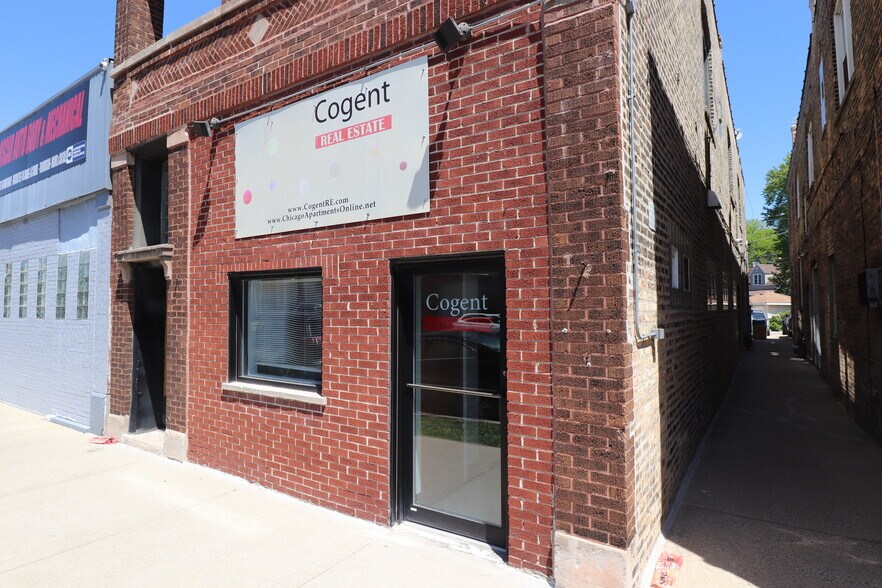 Building Photo - 4223 N Elston Ave